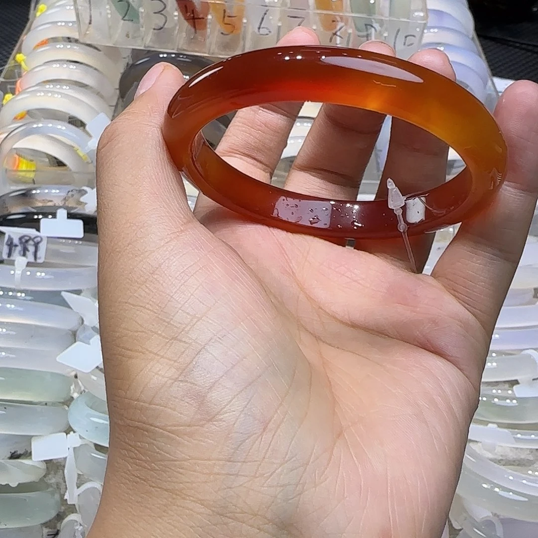 玛瑙/玉髓未镶嵌手镯59锦鲤红