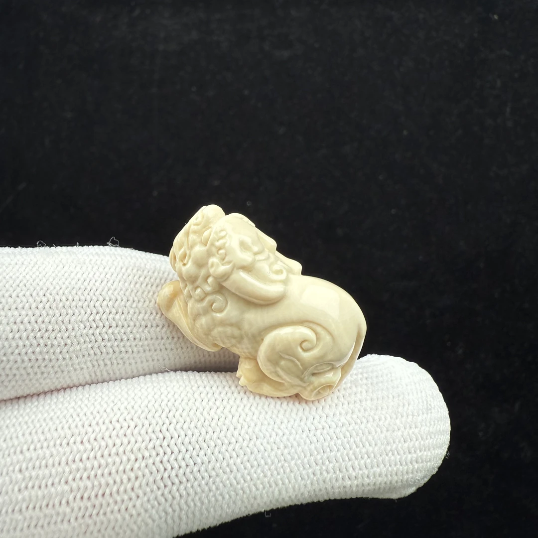 H3507天然猛犸牙 雕刻貔貅14*30*16mm支持复检 假一罚十