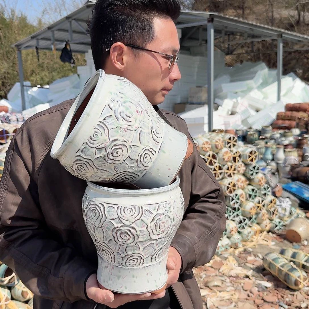 紫砂花盆口18高22（两个脚脚玫瑰花