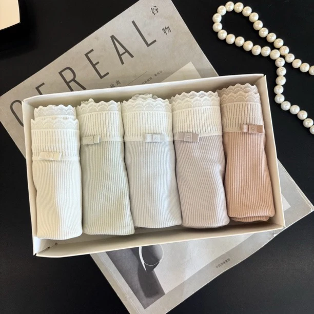 (梦中情裤)3条装新款包臀蕾丝无痕超弹内搭女士内裤吊带背心