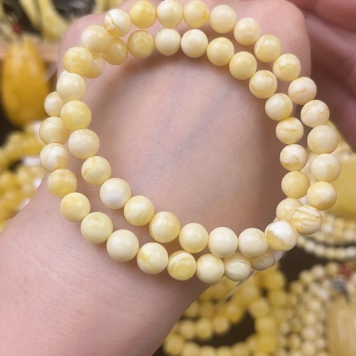 琥珀未镶嵌颈饰琥珀，多样性发其一