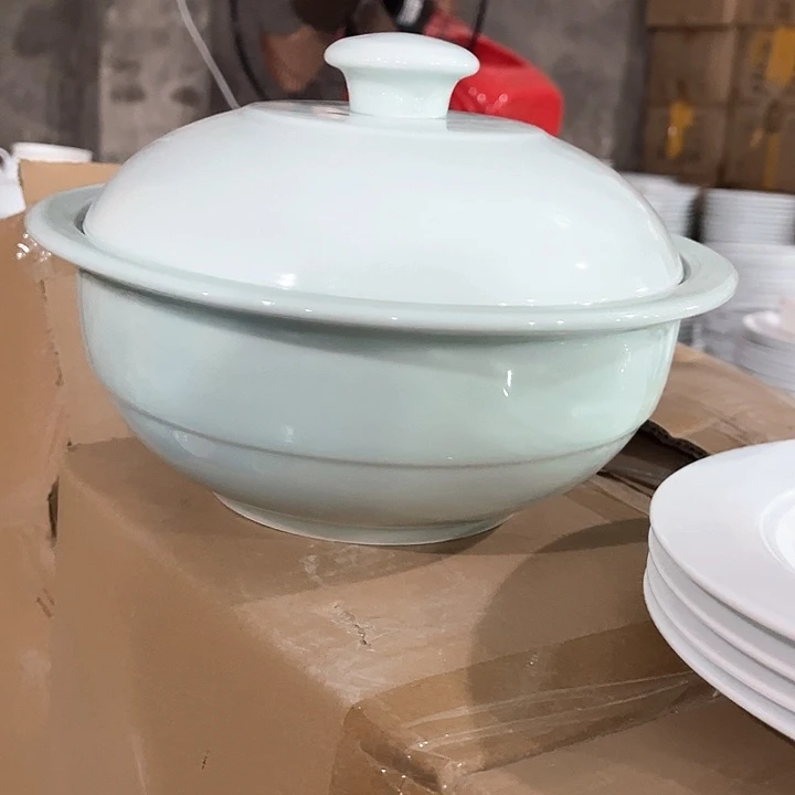 瓷片青瓷9.5英寸带盖品锅一个，微瑕包邮