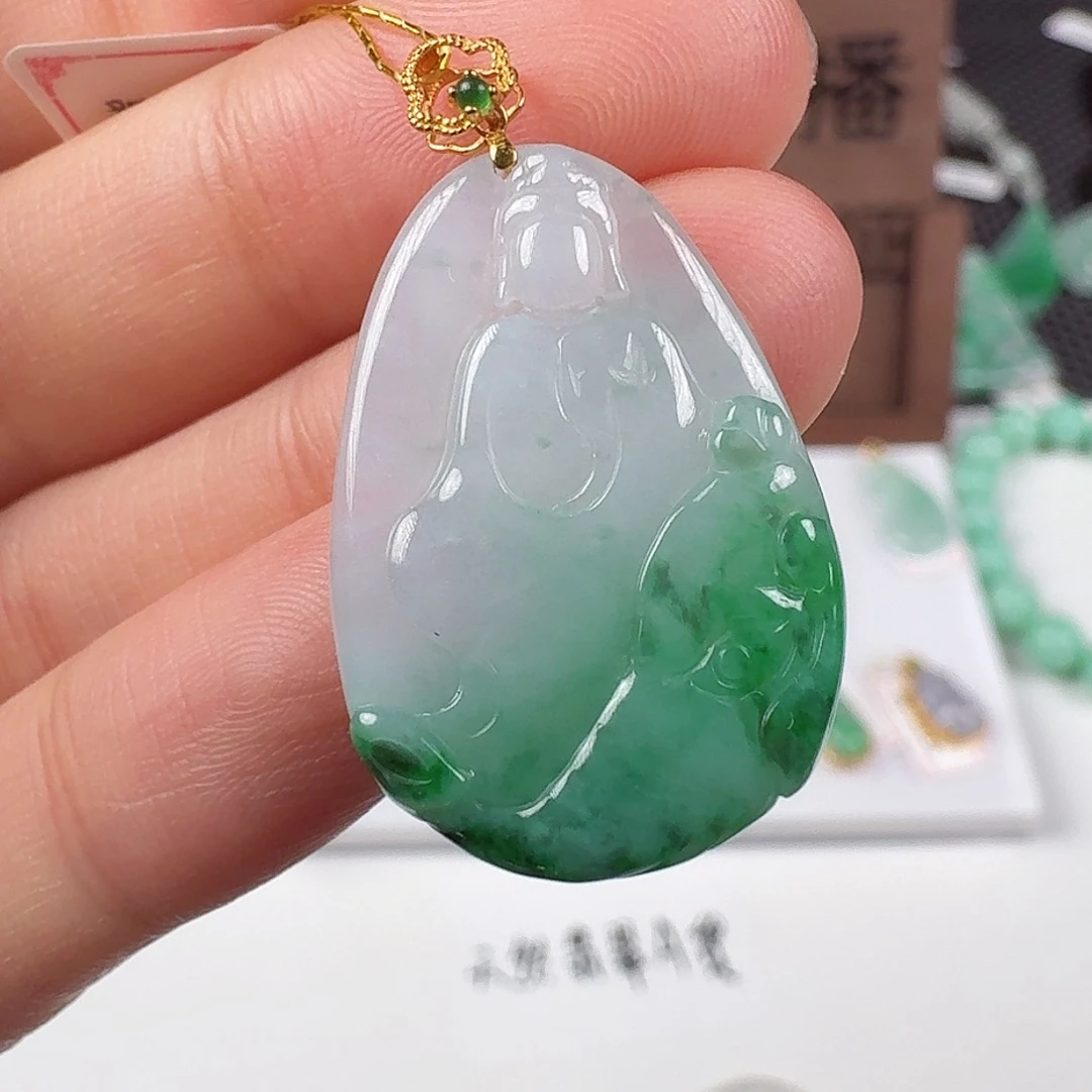 翡翠18K金镶嵌颈饰