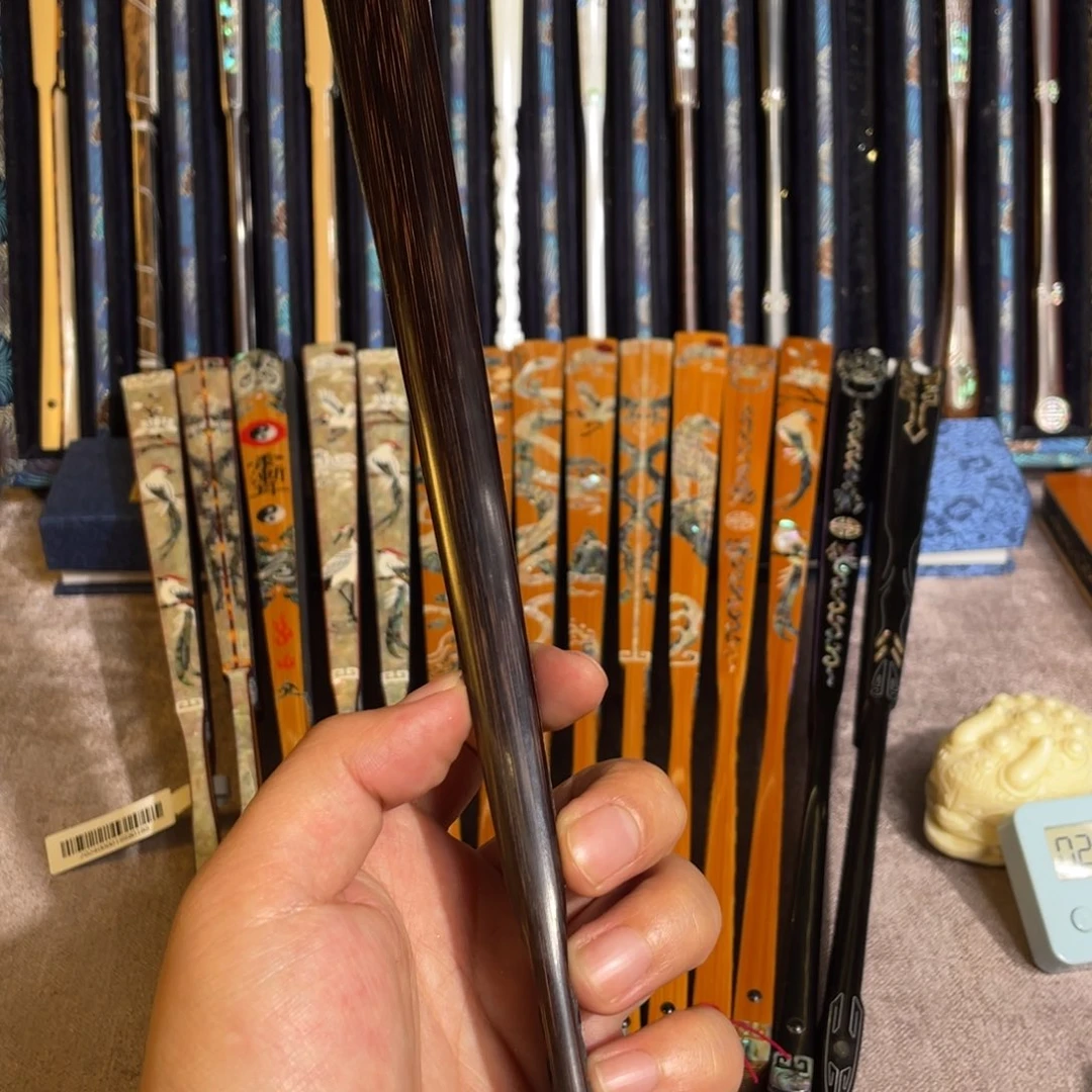 扇子手工制作工艺精湛