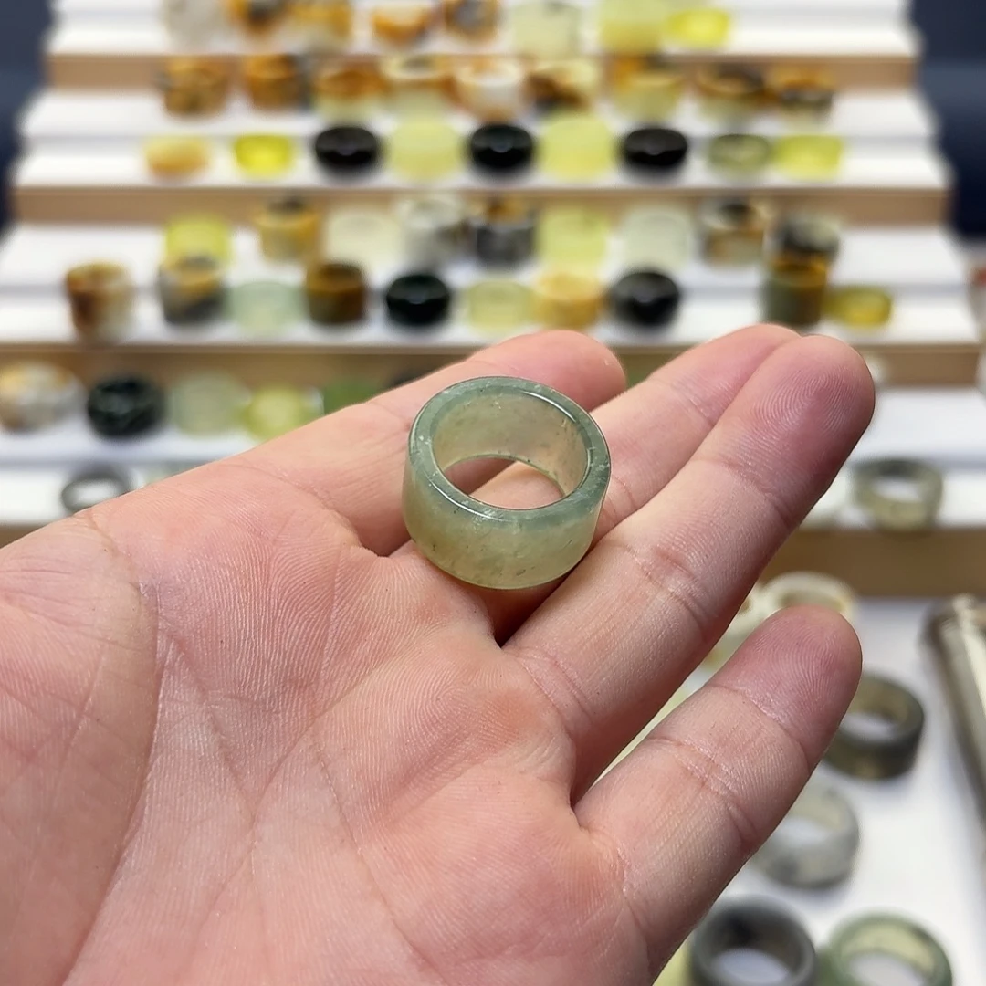 蛇纹石玉未镶嵌戒指18.5内径