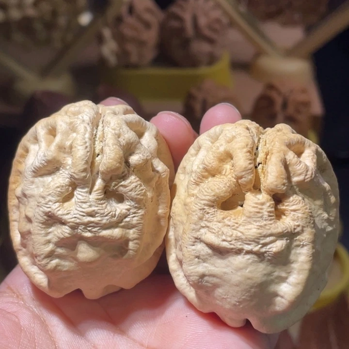 吊坠桃核乾坤核桃豹子头
