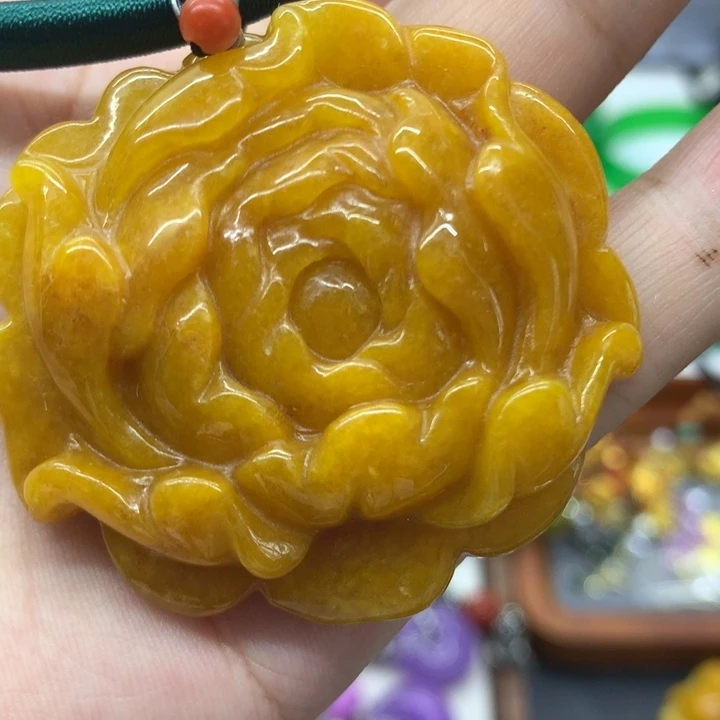 颈饰未镶嵌翡翠吊坠