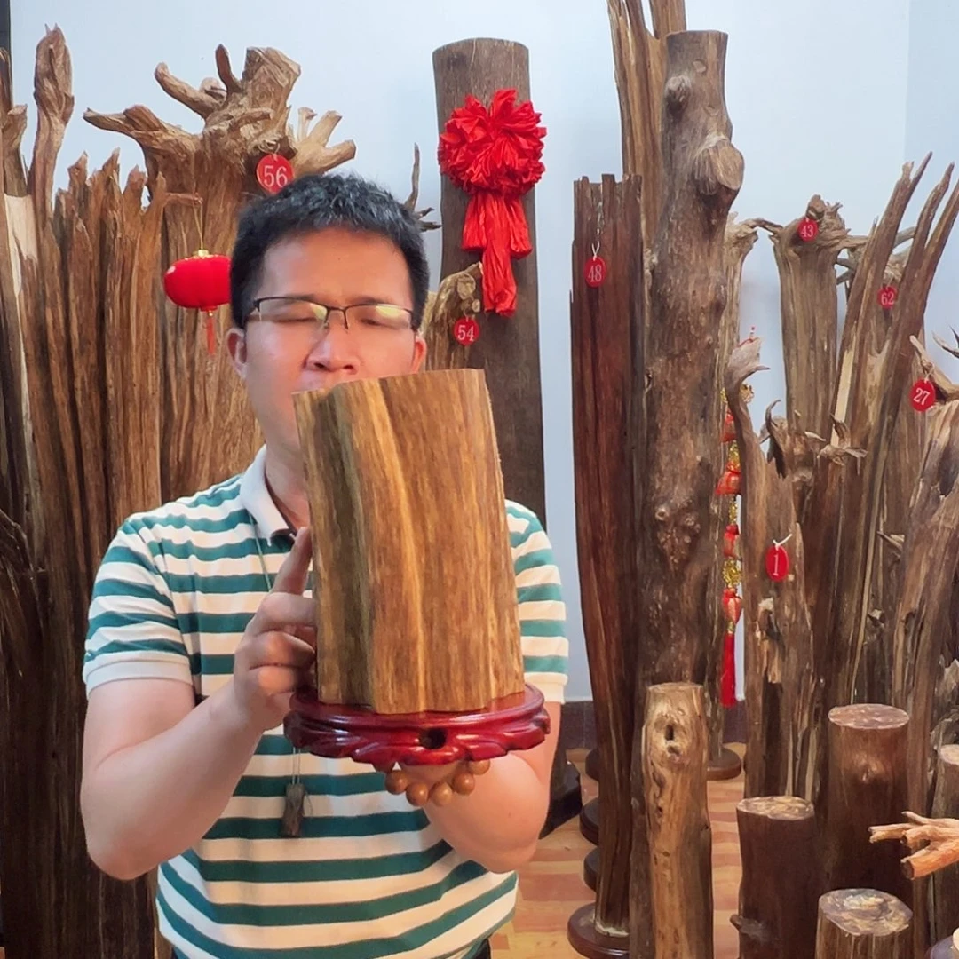 沉香碎屑沉香沉香原料