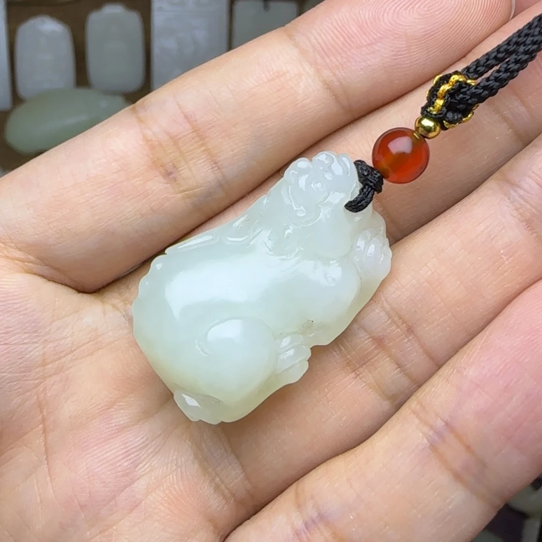 和田玉未镶嵌挂件貔貅