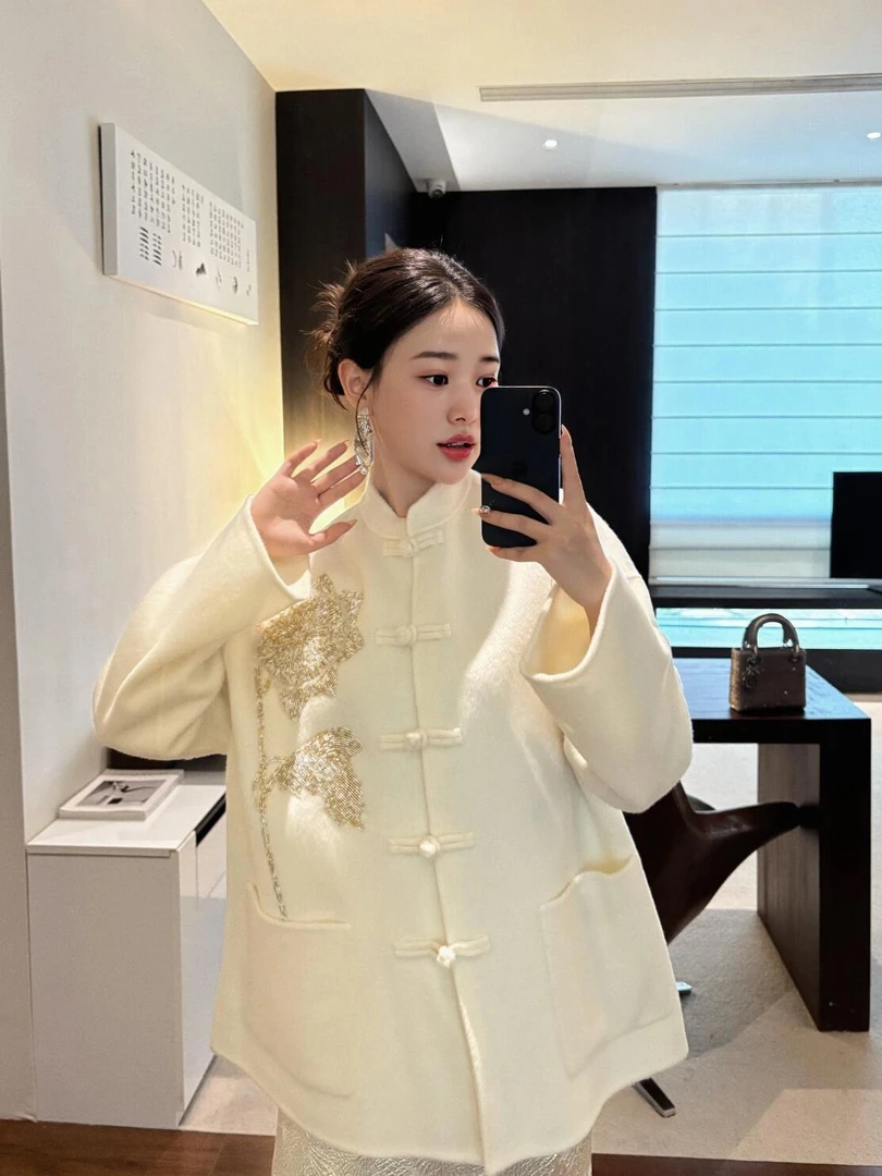 [秋湫][梨花雪]新中式秋冬2024重工钉珠羊毛呢大衣轻奢气质外套