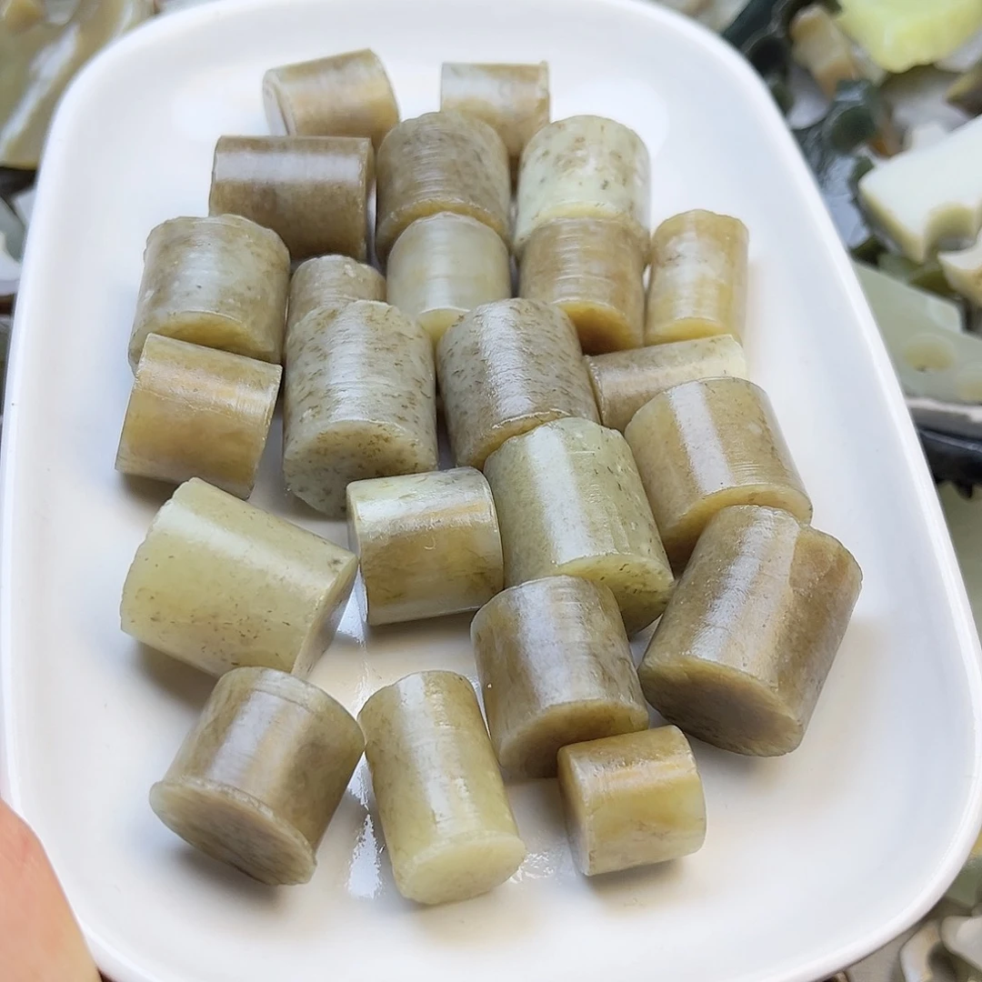 未镶嵌和田玉（糖玉）珠宝奇石