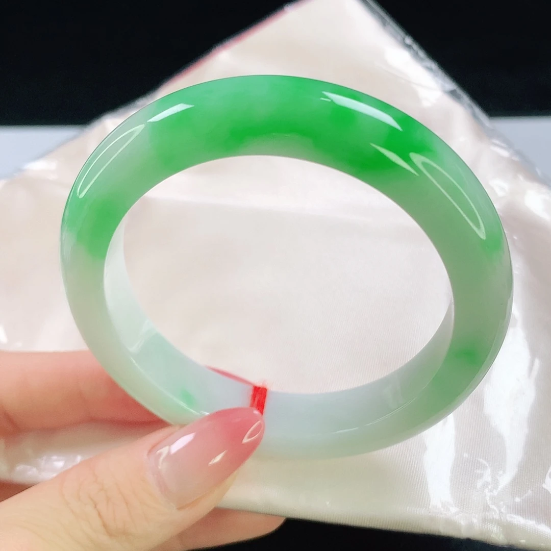 翡翠手镯未镶嵌673翡翠