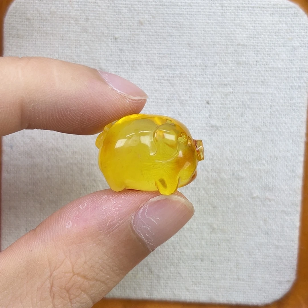 琥珀未镶嵌珠宝奇石金猪