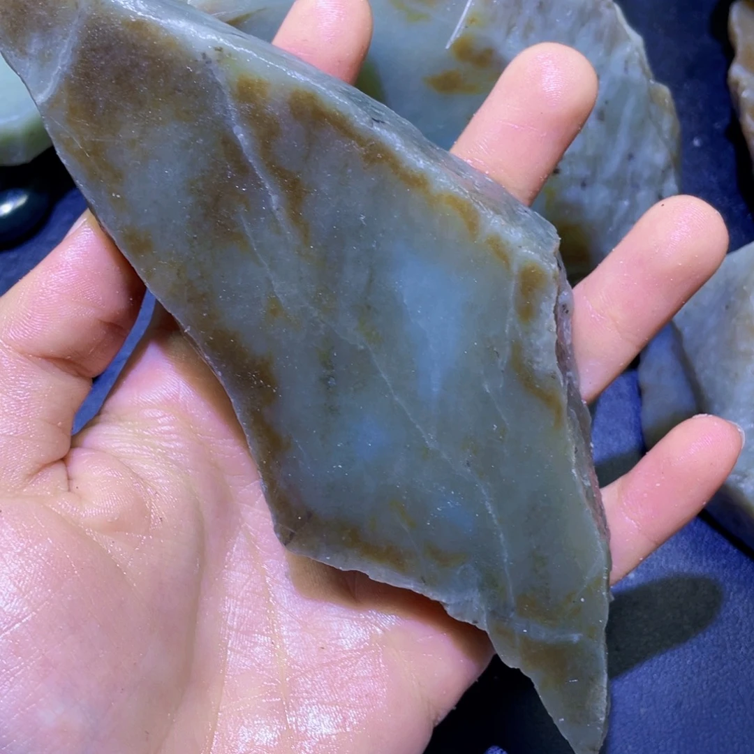 和田玉未镶嵌珠宝半成品