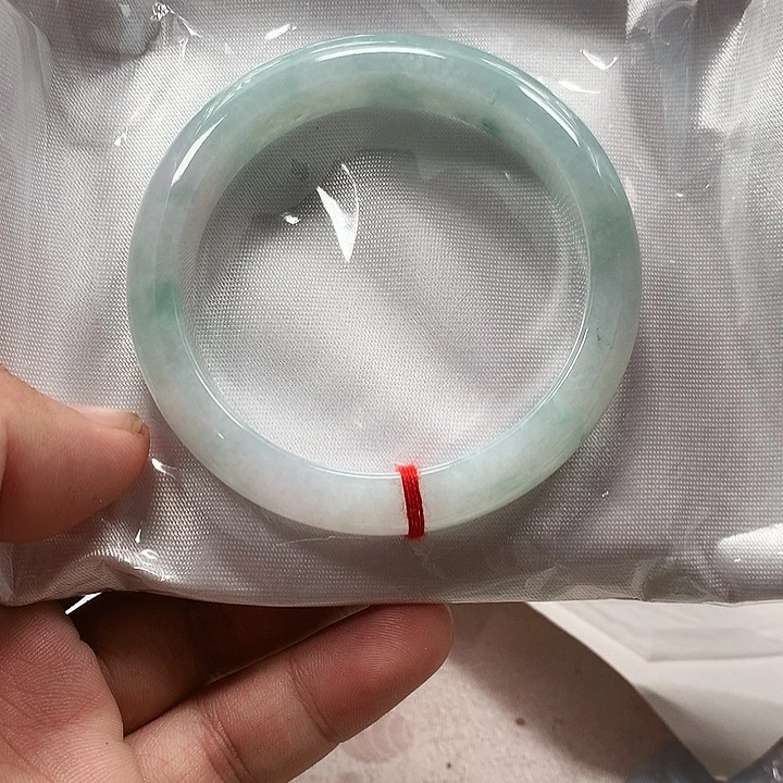 翡翠未镶嵌手镯缅甸翡翠手镯圈口56