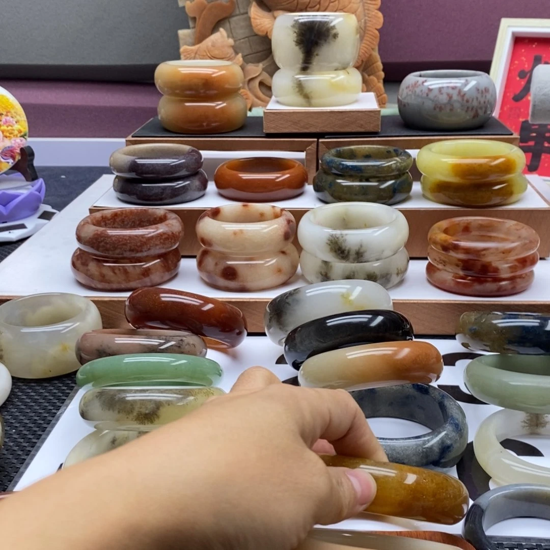 石英质玉手镯未镶嵌黄*兰