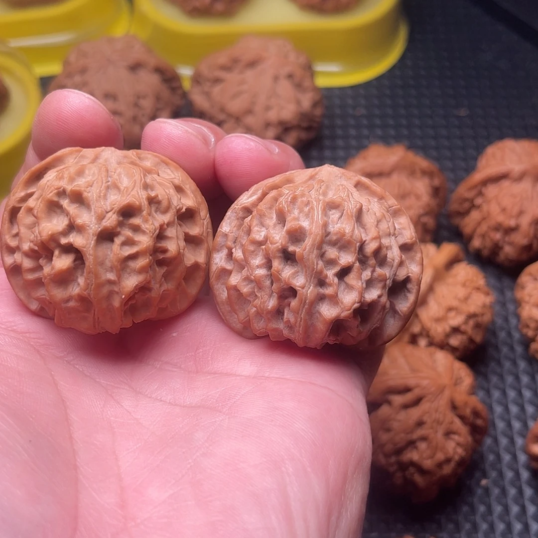 文玩核桃吊坠苹果