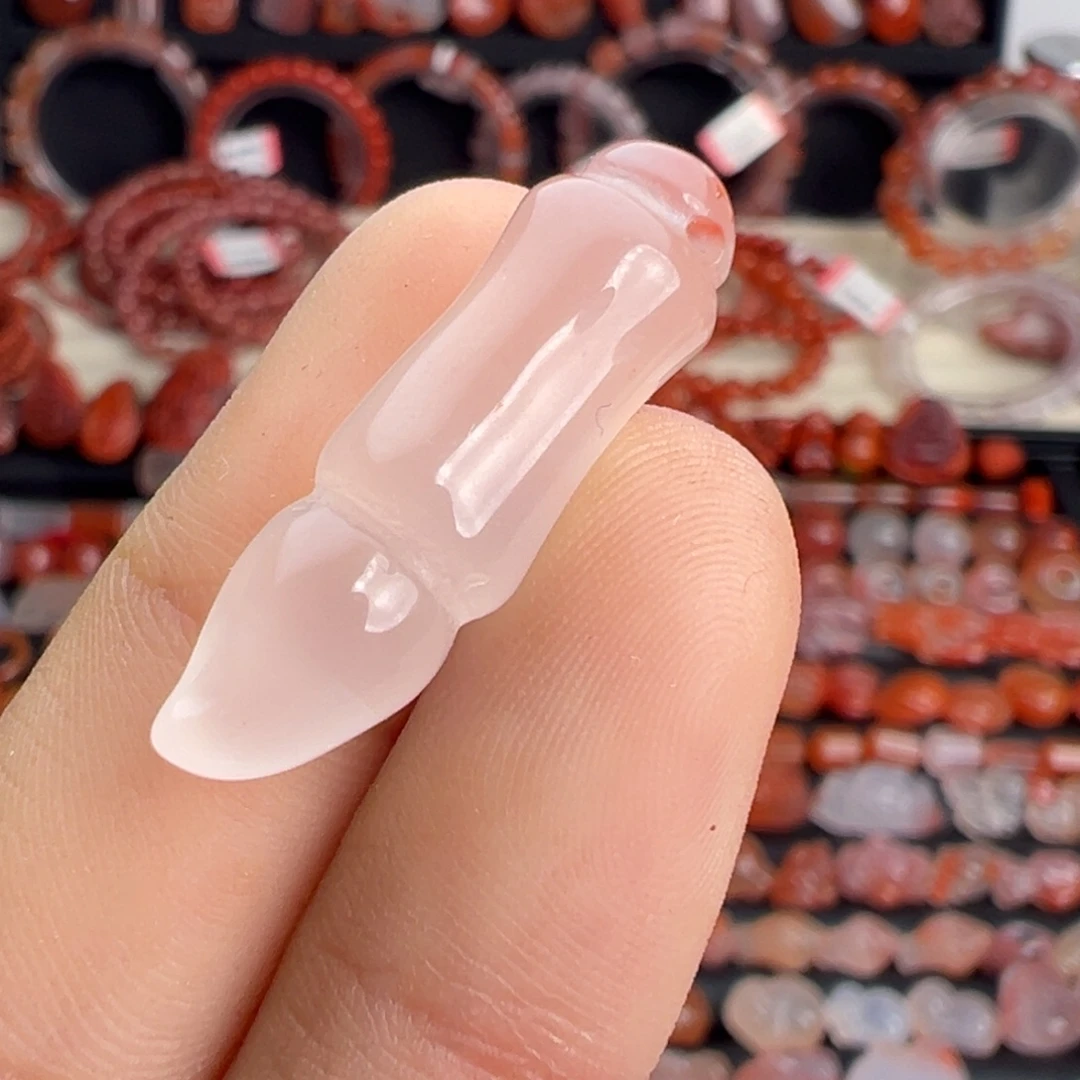 南红玛瑙未镶嵌颈饰毛笔