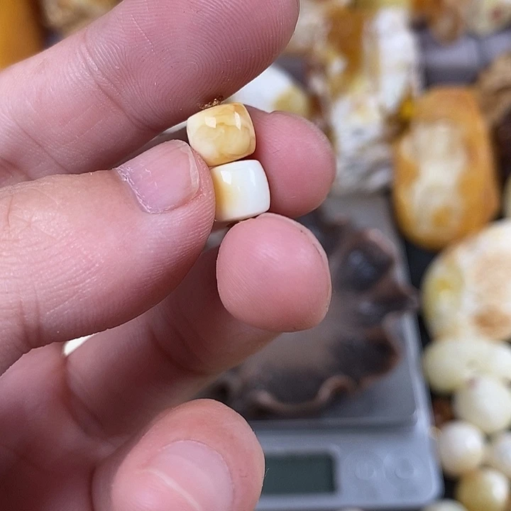 未镶嵌琥珀裸石我
