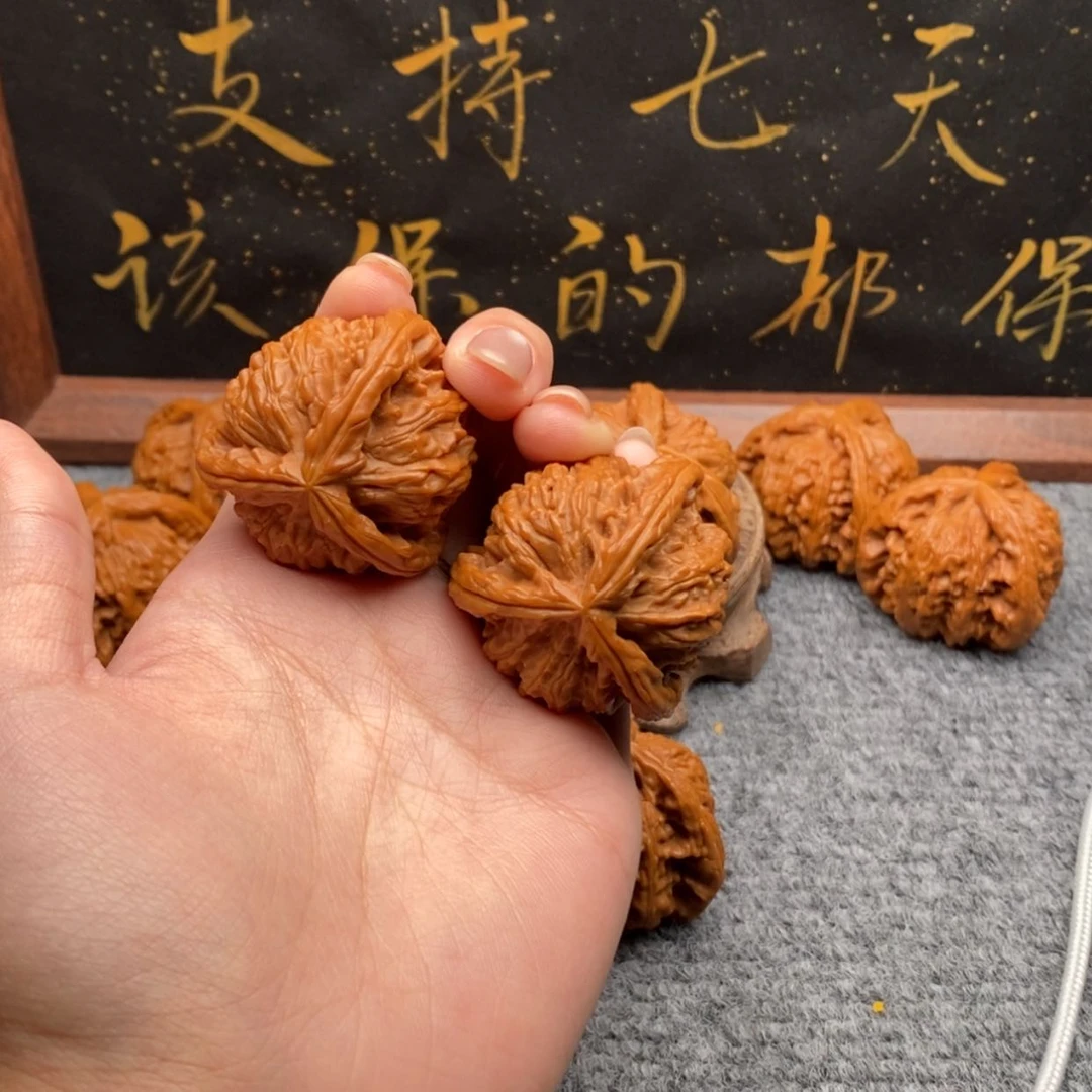 【闪购商品】吊坠文玩核桃苗***⑧