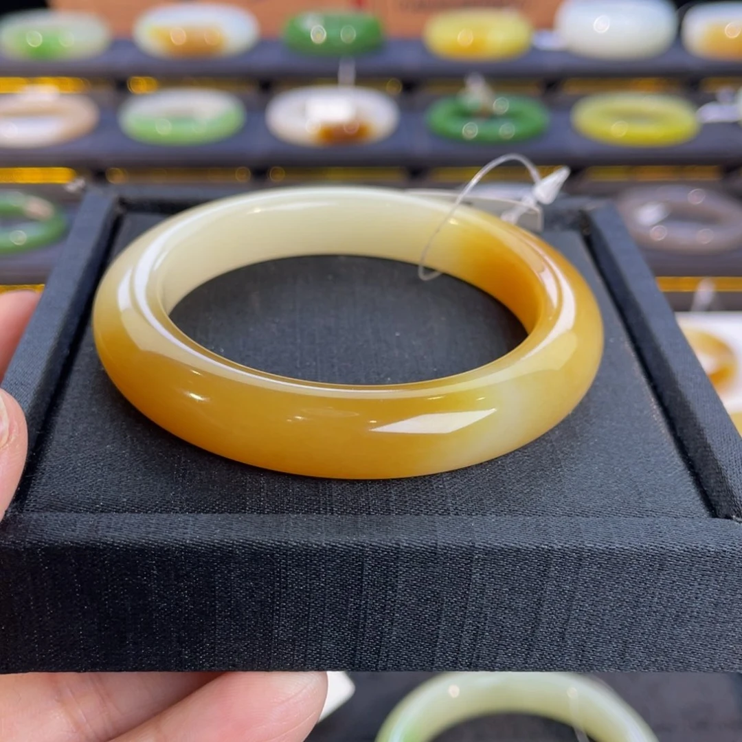 未镶嵌手镯和田玉-黄金糖！糖白54