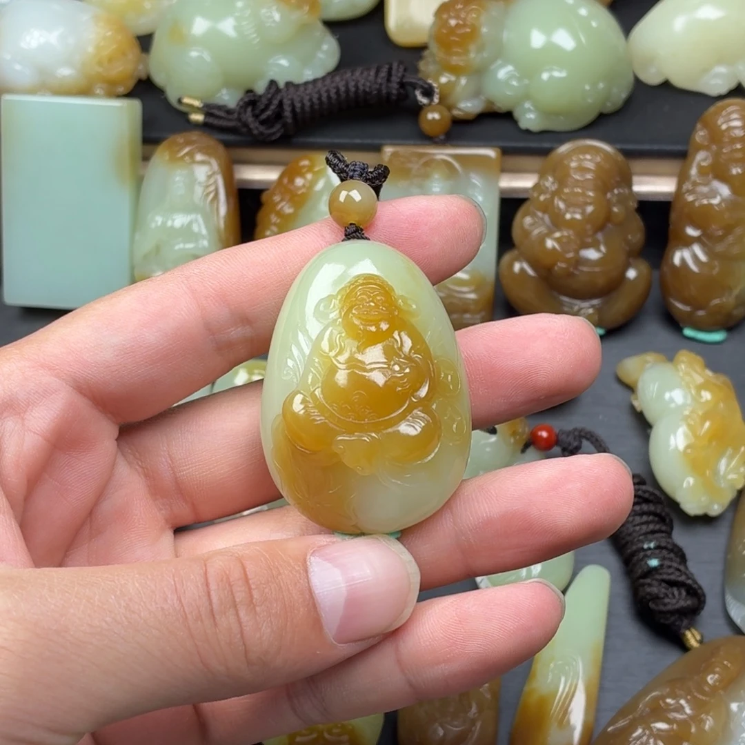 和田玉（糖玉）未镶嵌颈饰