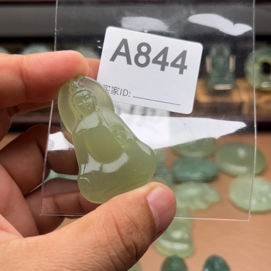 蛇纹石玉未镶嵌颈饰「****」