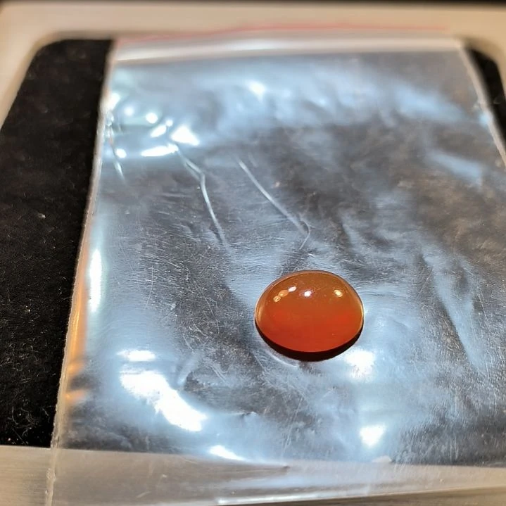 芬***芳石英岩玉未镶嵌戒面