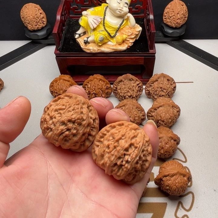 龙脊菩提吊坠全品40白狮子一对。