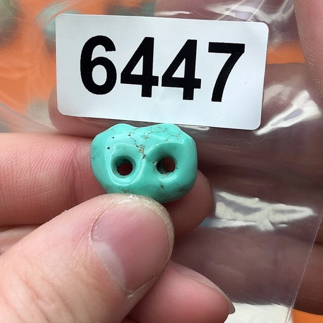 绿松石未镶嵌颈饰