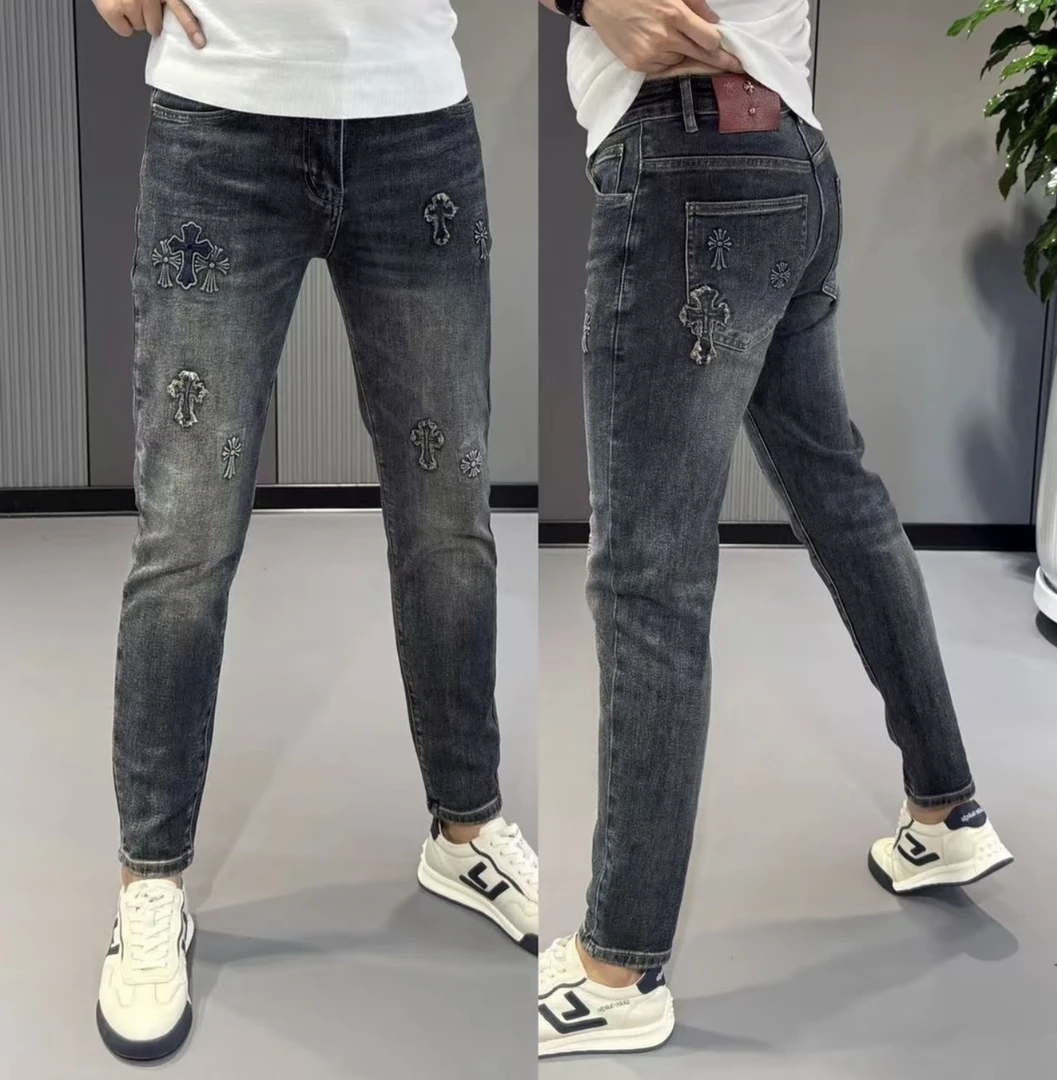 2025秋季新款男士百搭小脚刺绣男士水洗弹力痞帅简约潮流牛仔长裤