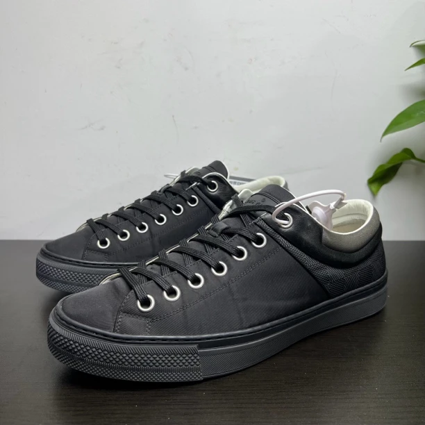 95新 LouisVuitton/路易威登 40.5/41欧码棋盘格黑武士百搭lv板鞋