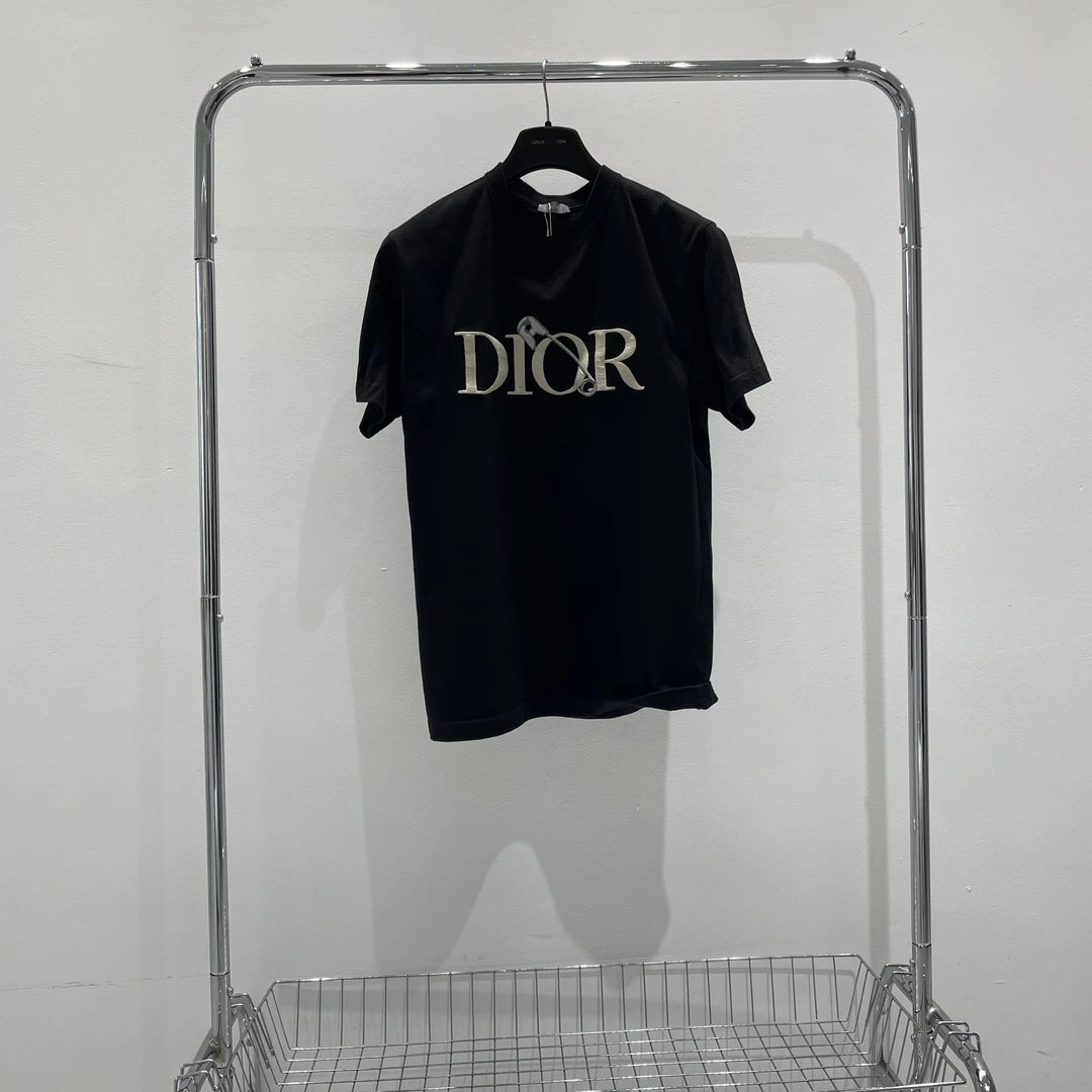 99新 DIOR/迪奥 别针刺绣logo深棕色 yy00853 尺码m