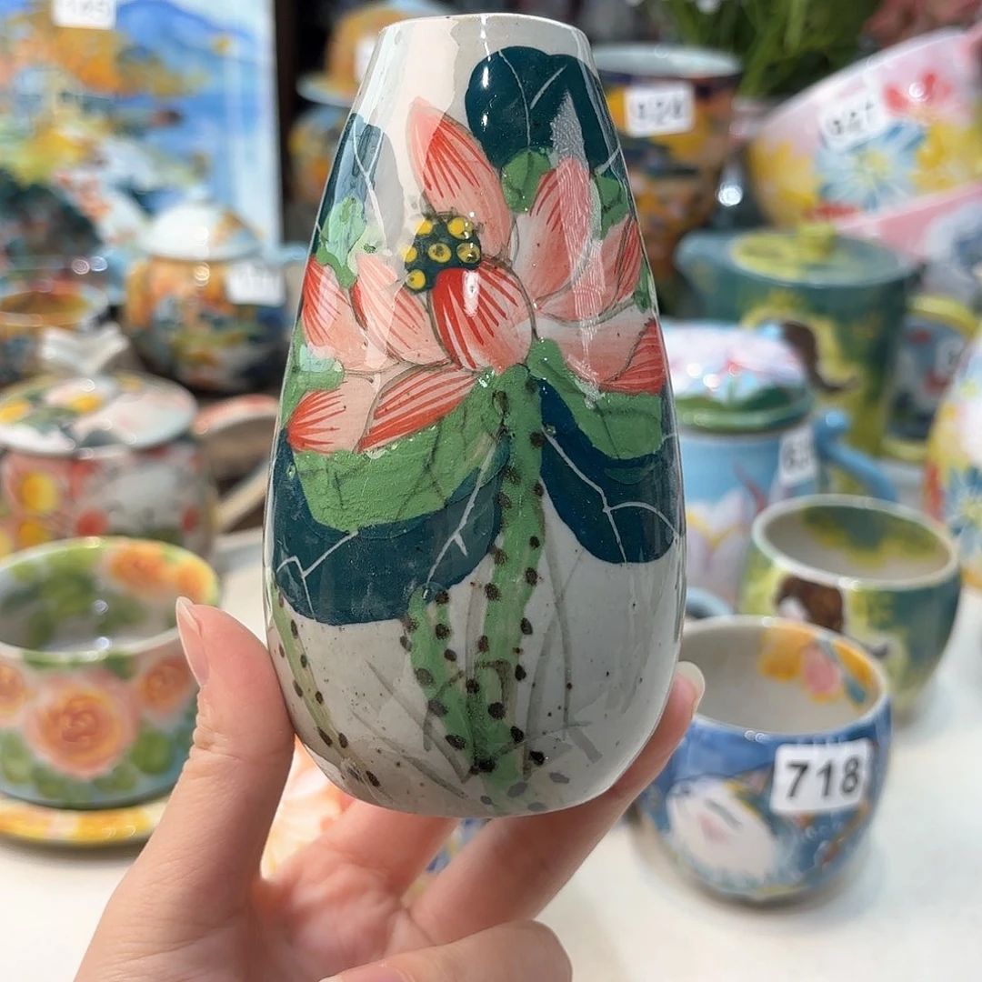 瓷片兔兔好可爱呀打个