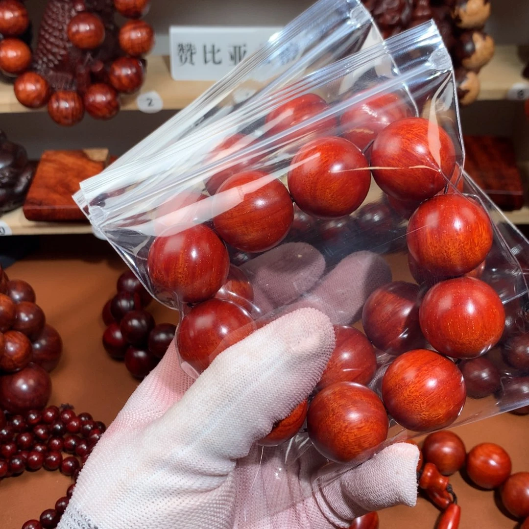 哈***3染料紫檀（血檀）两条2.5-鸡血红-多样性发其一