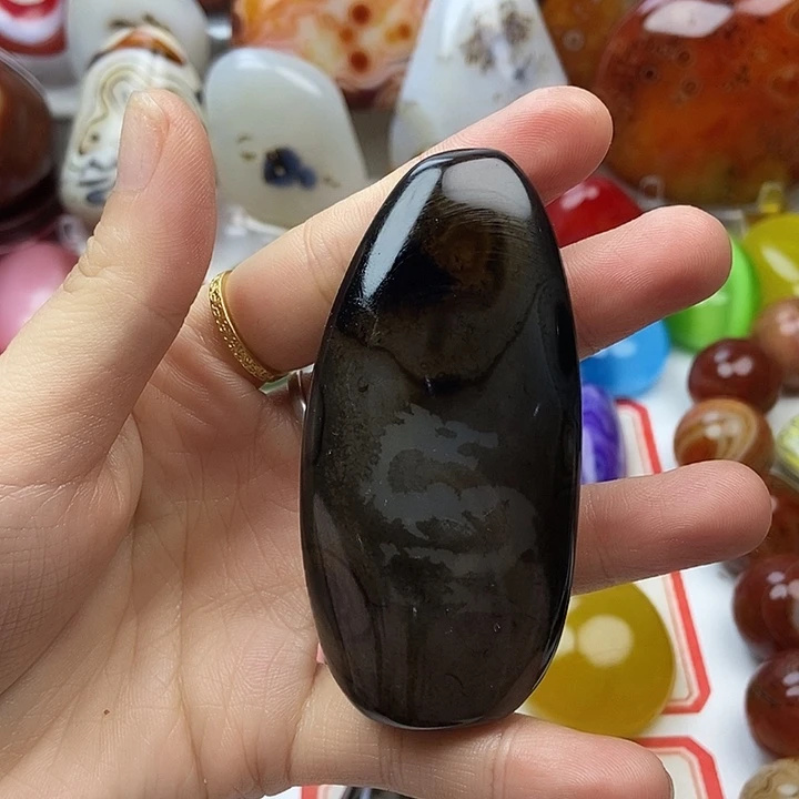 谢***！玛瑙/玉髓未镶嵌珠宝奇石