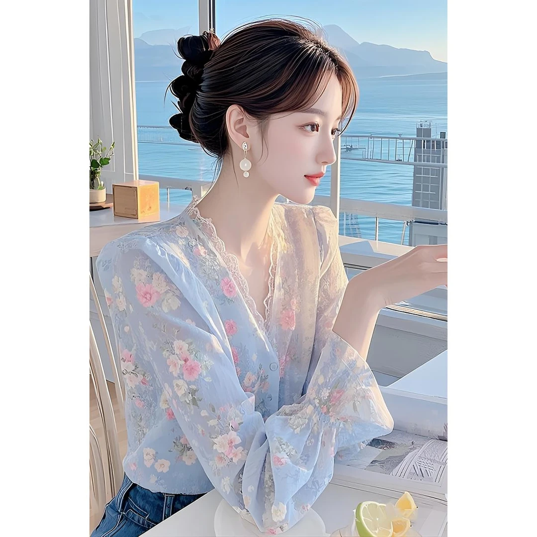 2025超火独特漂亮蓝色碎花雪纺衬衫女早春新款蕾丝边掐腰小上衣