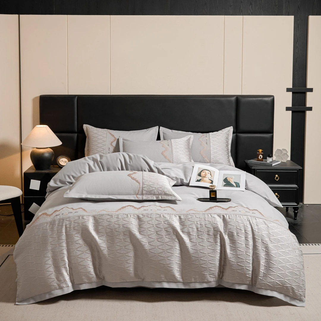 月亮家-宠粉福利-高精密浮雕重工刺绣套件-路威尔/灰