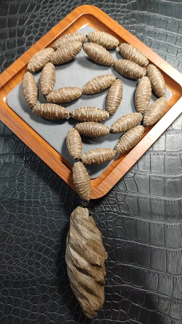 精品时尚雪山重楼吊坠六1136