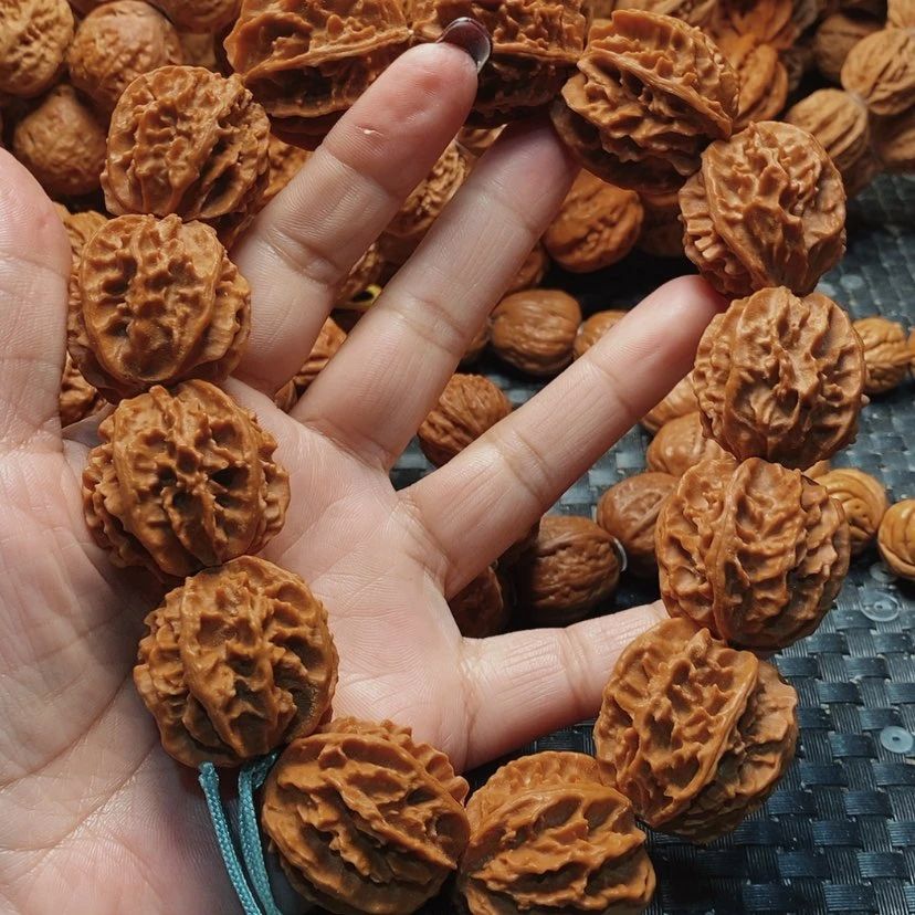 【闪购商品】文玩核桃吊坠绣球