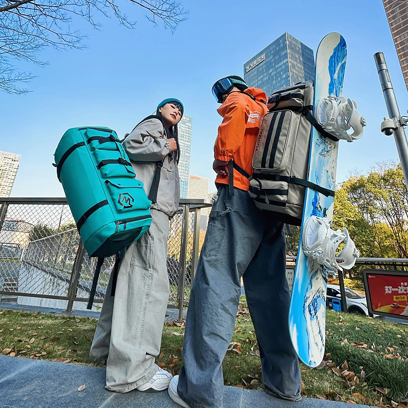 专业滑雪双肩背包大容量多分区干湿分离包单板滑雪板包运动登山包