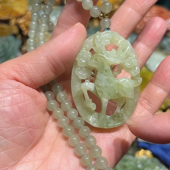 未镶嵌岫玉吊坠(赠链)