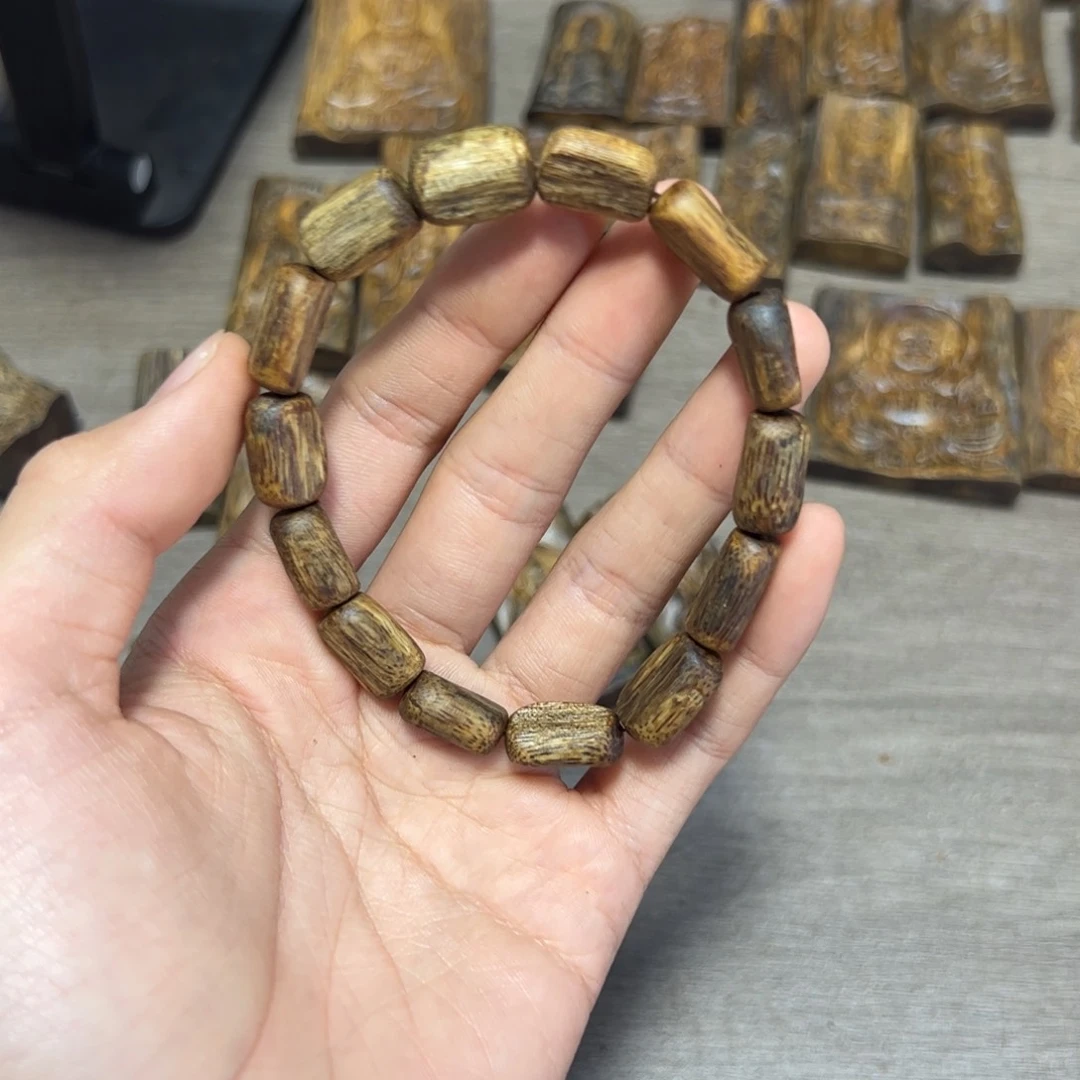 沉香木手串白棋桶珠8.5克