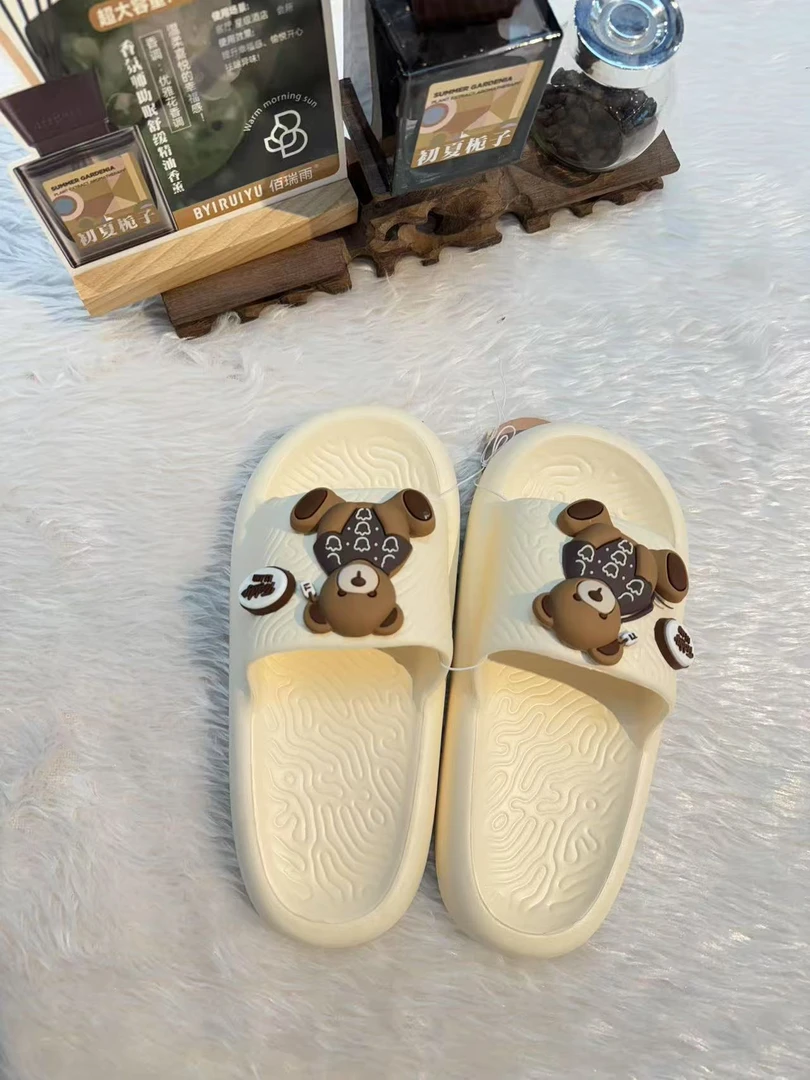 舒适少女卡通防滑防水轻便静音时尚宽松平底拖1572