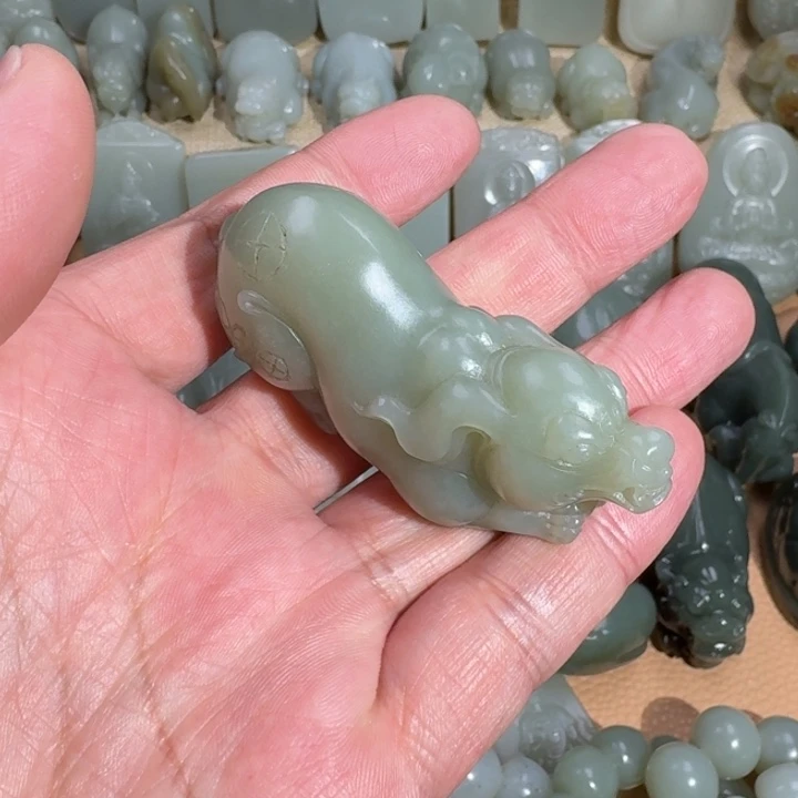 和田玉未镶嵌挂件