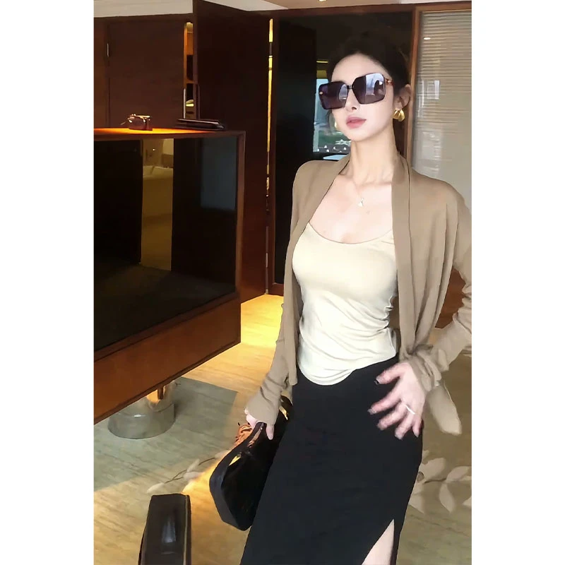 2025早秋新款女法式气质长袖针织开衫修身显瘦吊带高腰包臀半身裙