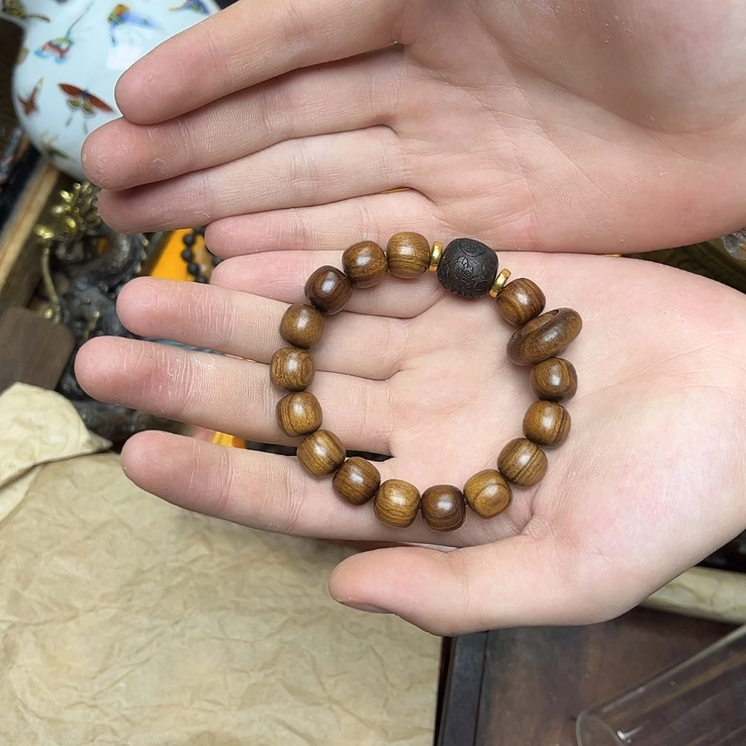 大叶紫檀（黑酸枝木类）