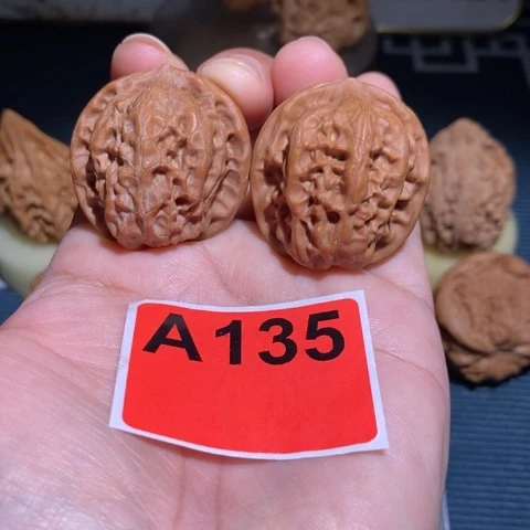 文玩核桃吊坠33磐石