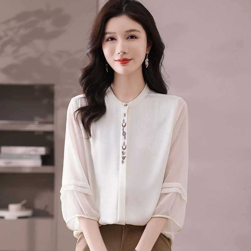 2025新款真丝衬衫女夏七分袖桑蚕丝中式刺绣减龄小衫上衣宽松衬衣