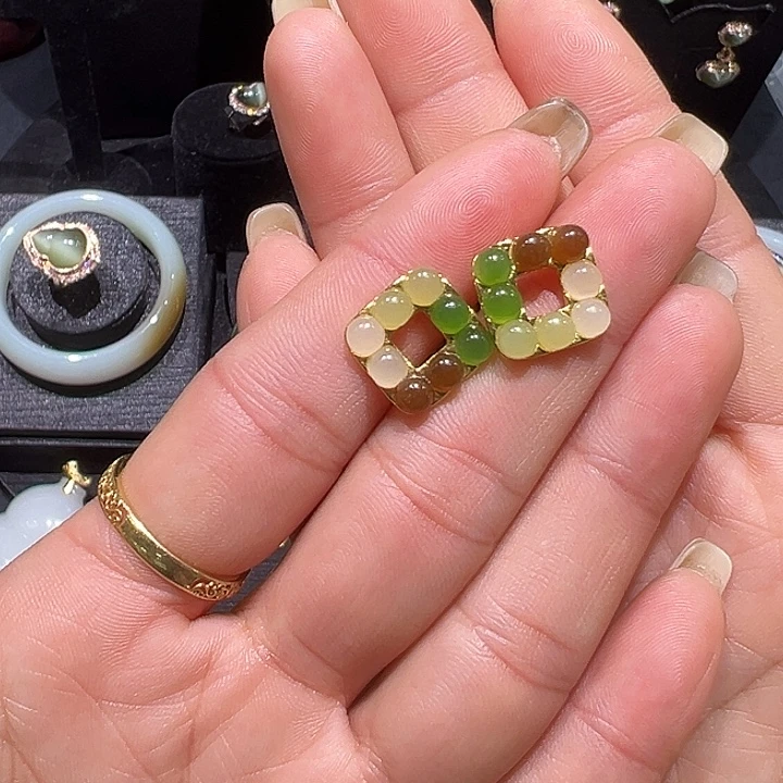 和田玉银S925镶嵌耳饰